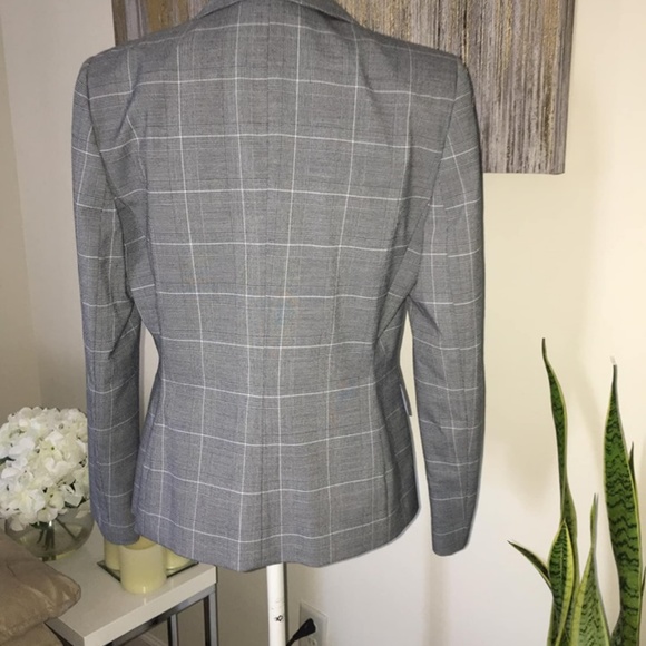 Le Suit size 6 - Picture 2 of 4